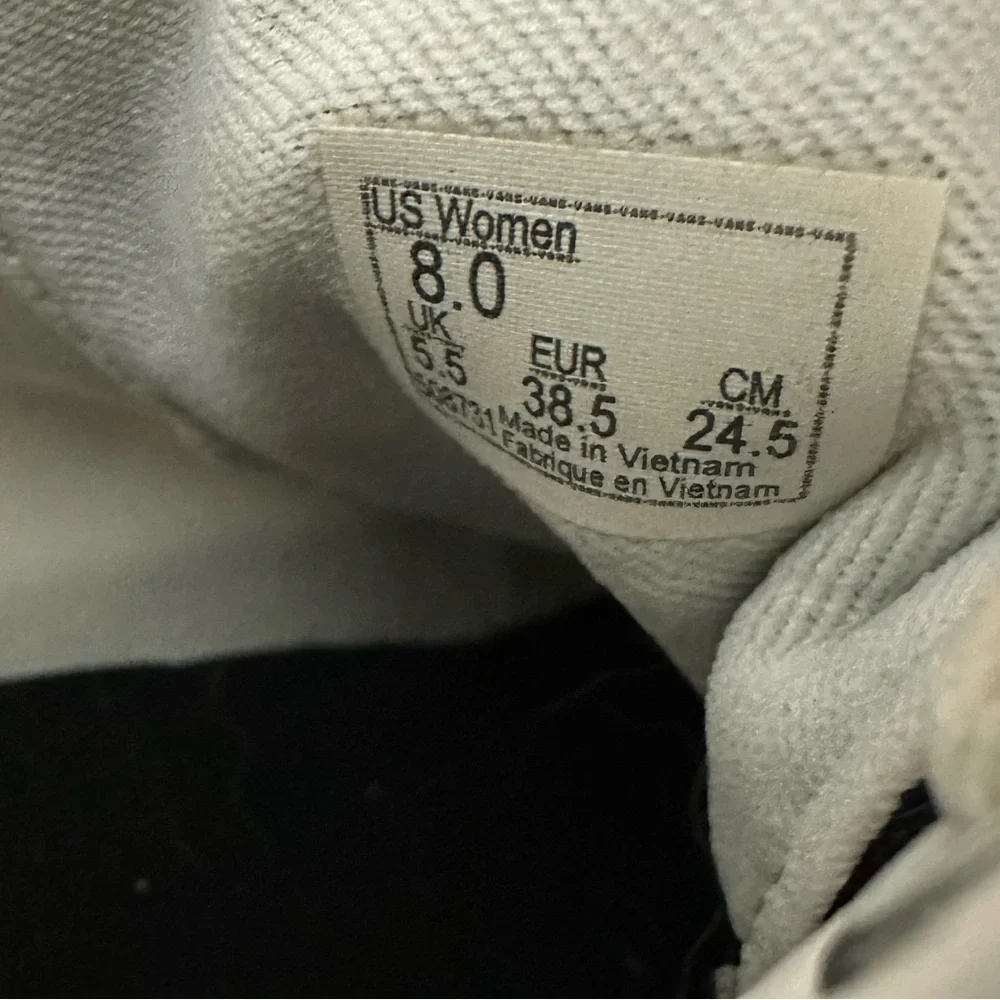 Vans - Picture 4 of 4